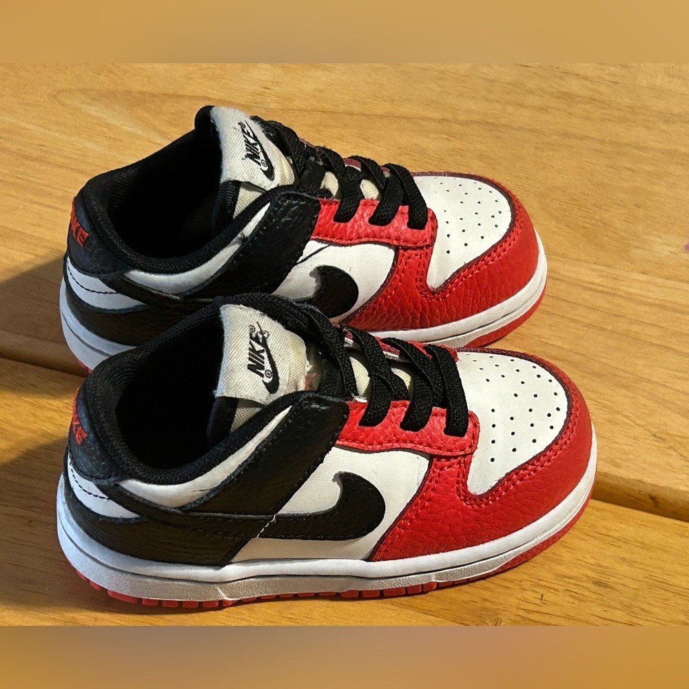 Nike Dunk Low size 7C Preowned